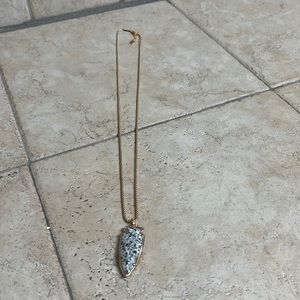 Kendra Scott Kimmy Necklace in rose gold and grey howlite